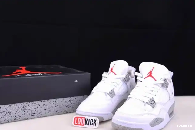 4 CT8527-100 White Retro Oreo Jordan (2021) 0506